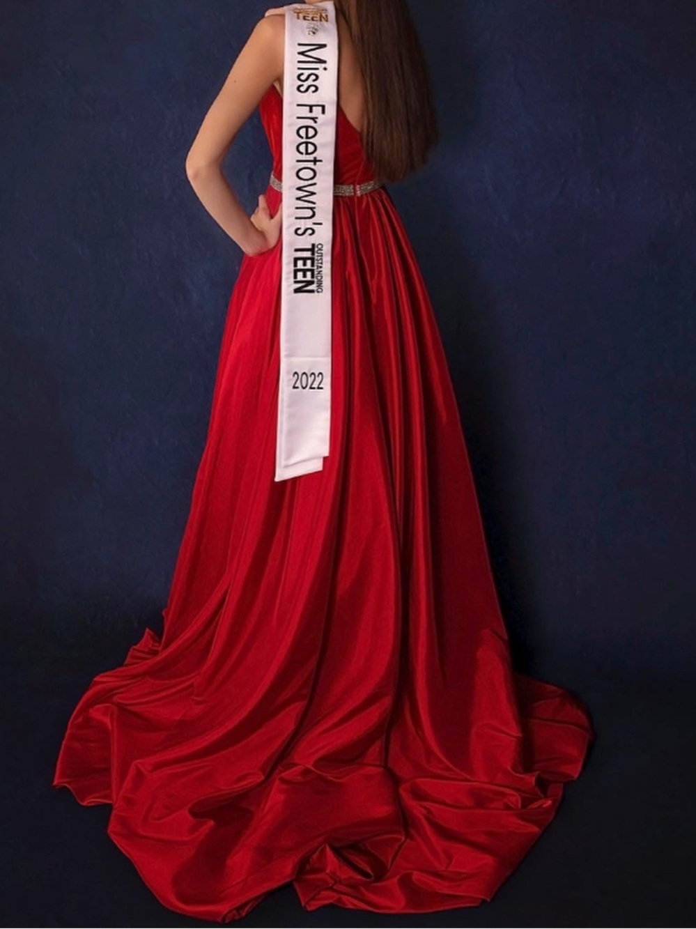 Elegant Red Satin Evening Gown